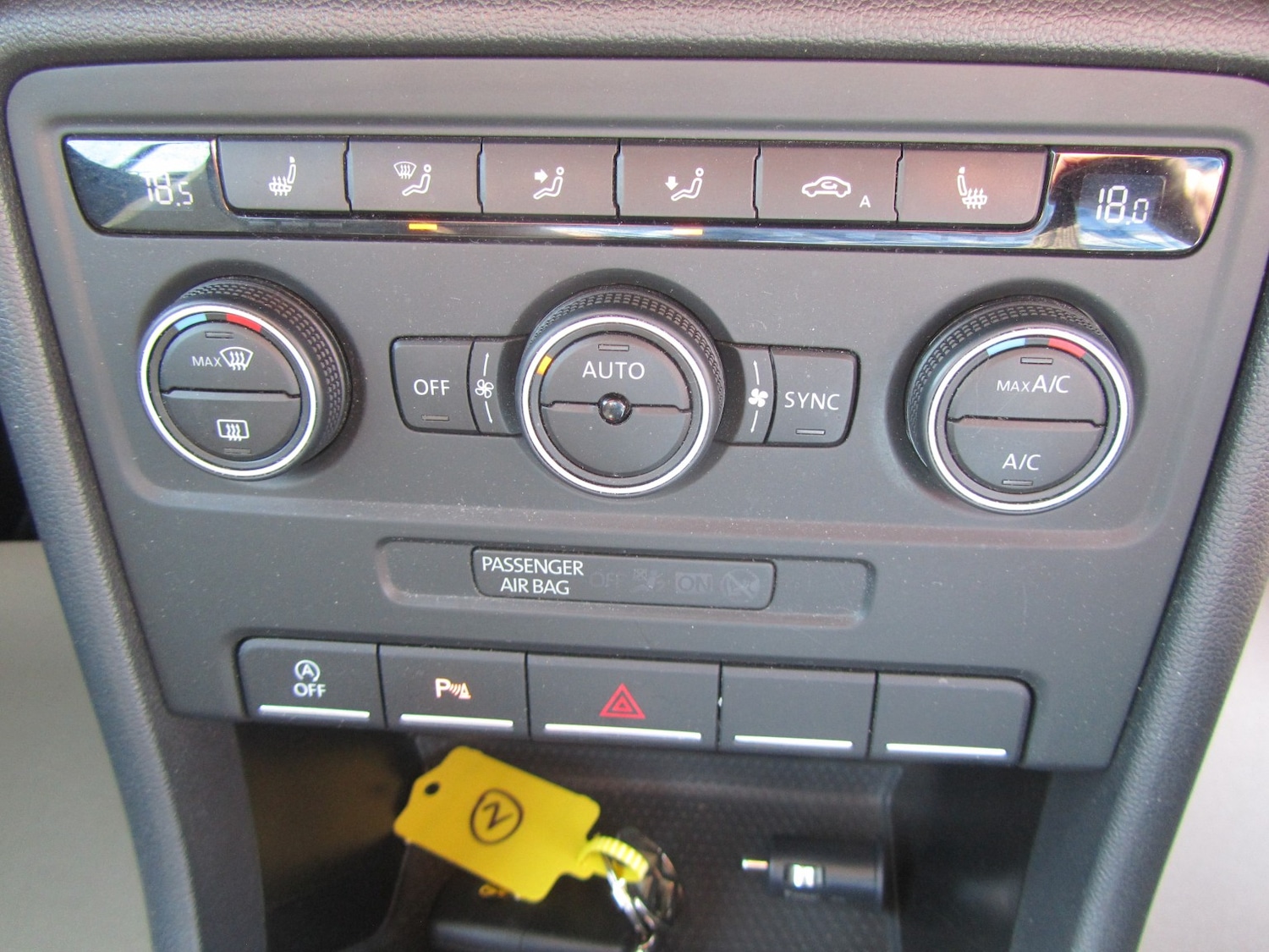 Used Volkswagen Beetle 2016 for sale - 78182931: Photo 17