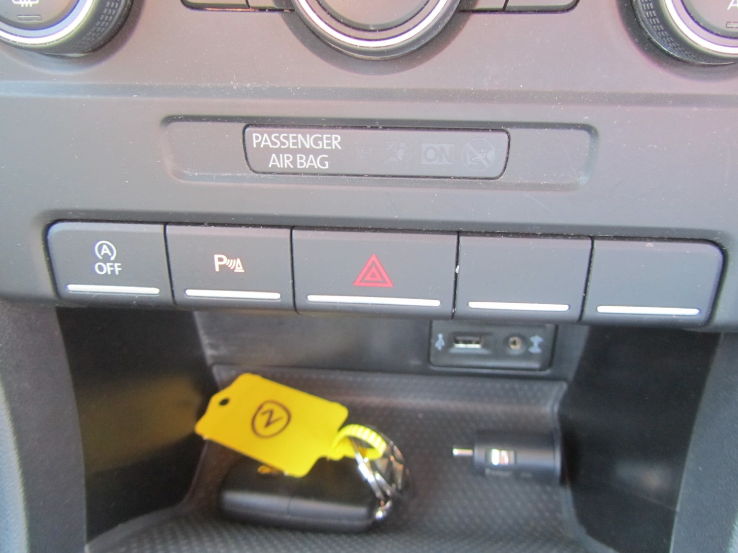 Used Volkswagen Beetle 2016 for sale - 78182931: Photo 19