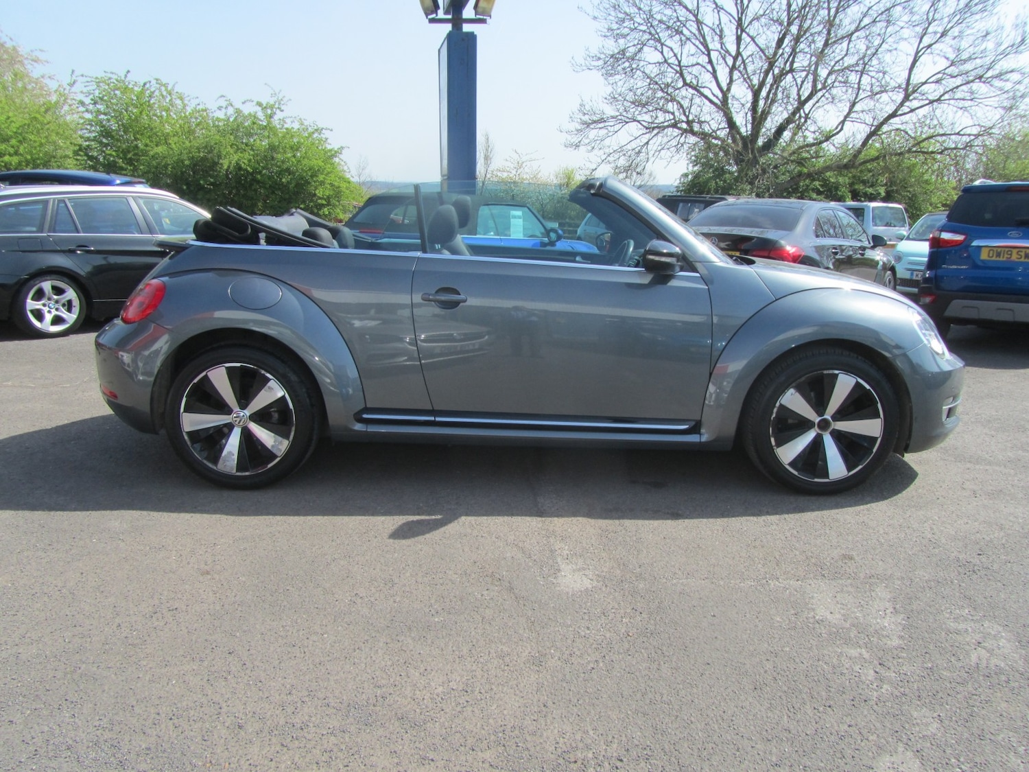 Used Volkswagen Beetle 2016 for sale - 78182931: Photo 2