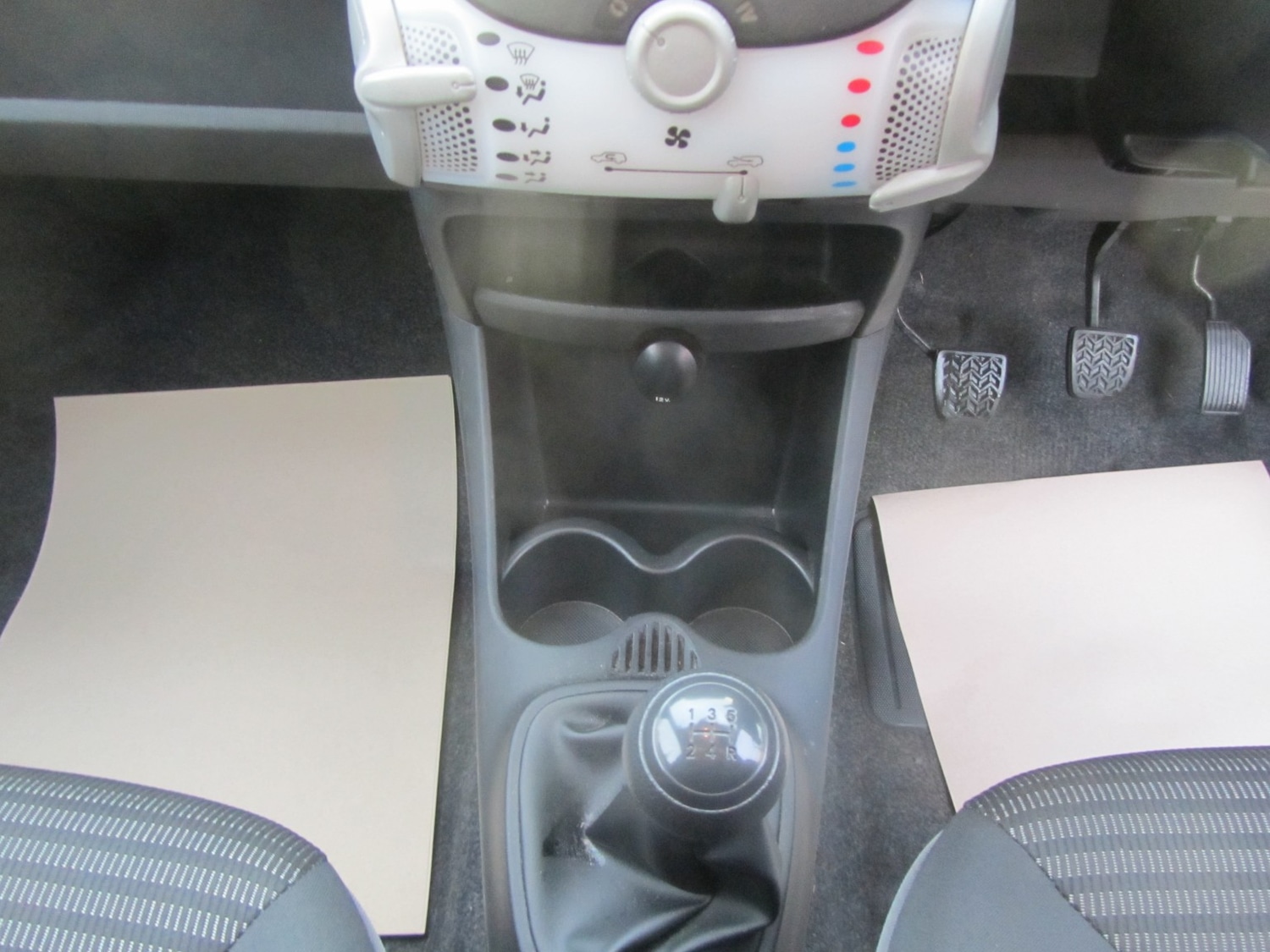 Used Peugeot 107 2014 for sale - 77154347: Photo 14