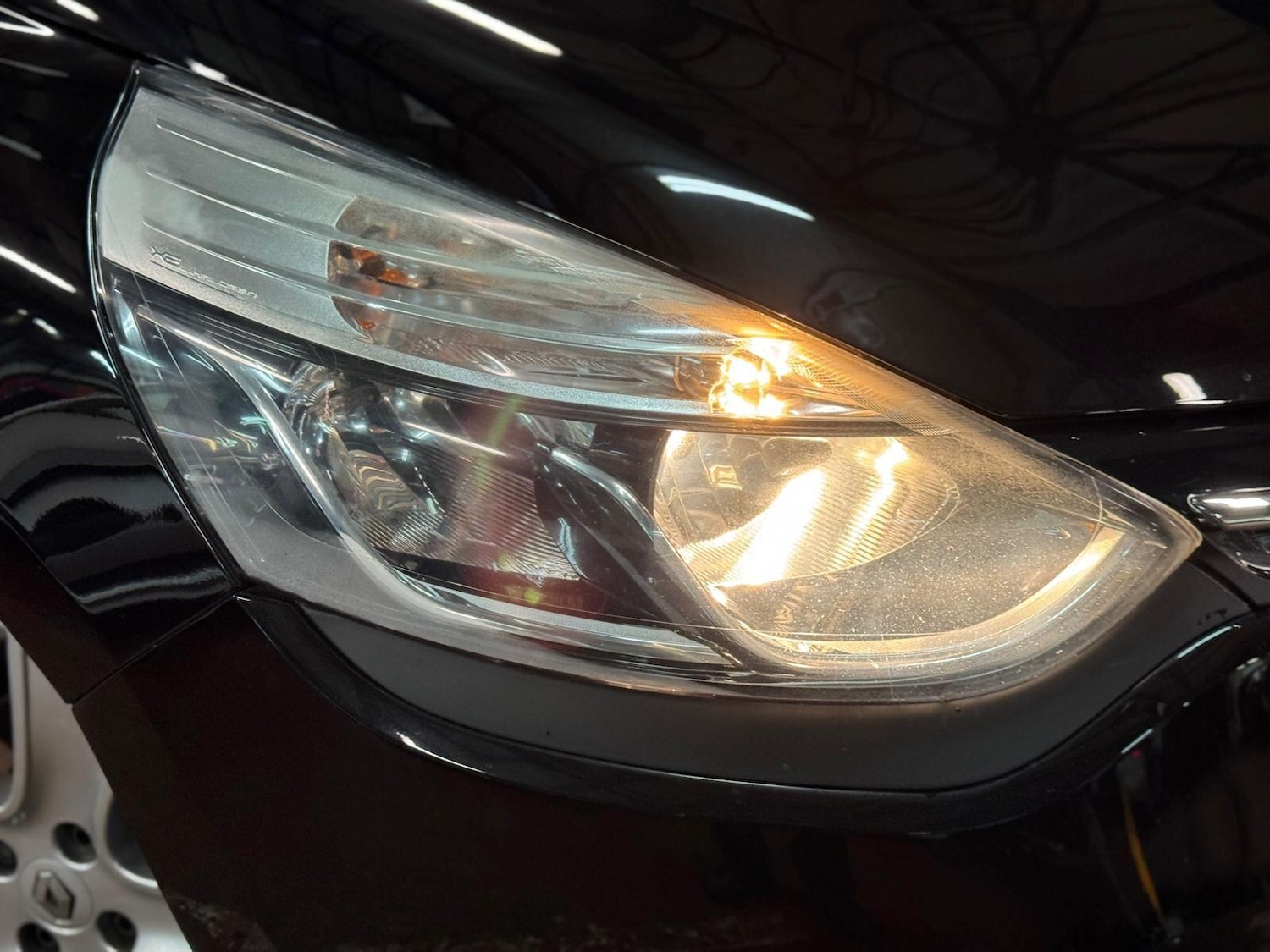 Used Renault Clio 2015 for sale - 76887152: Photo 12