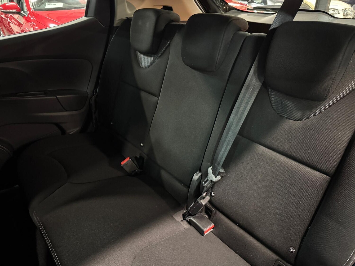 Used Renault Clio 2015 for sale - 76887152: Photo 28