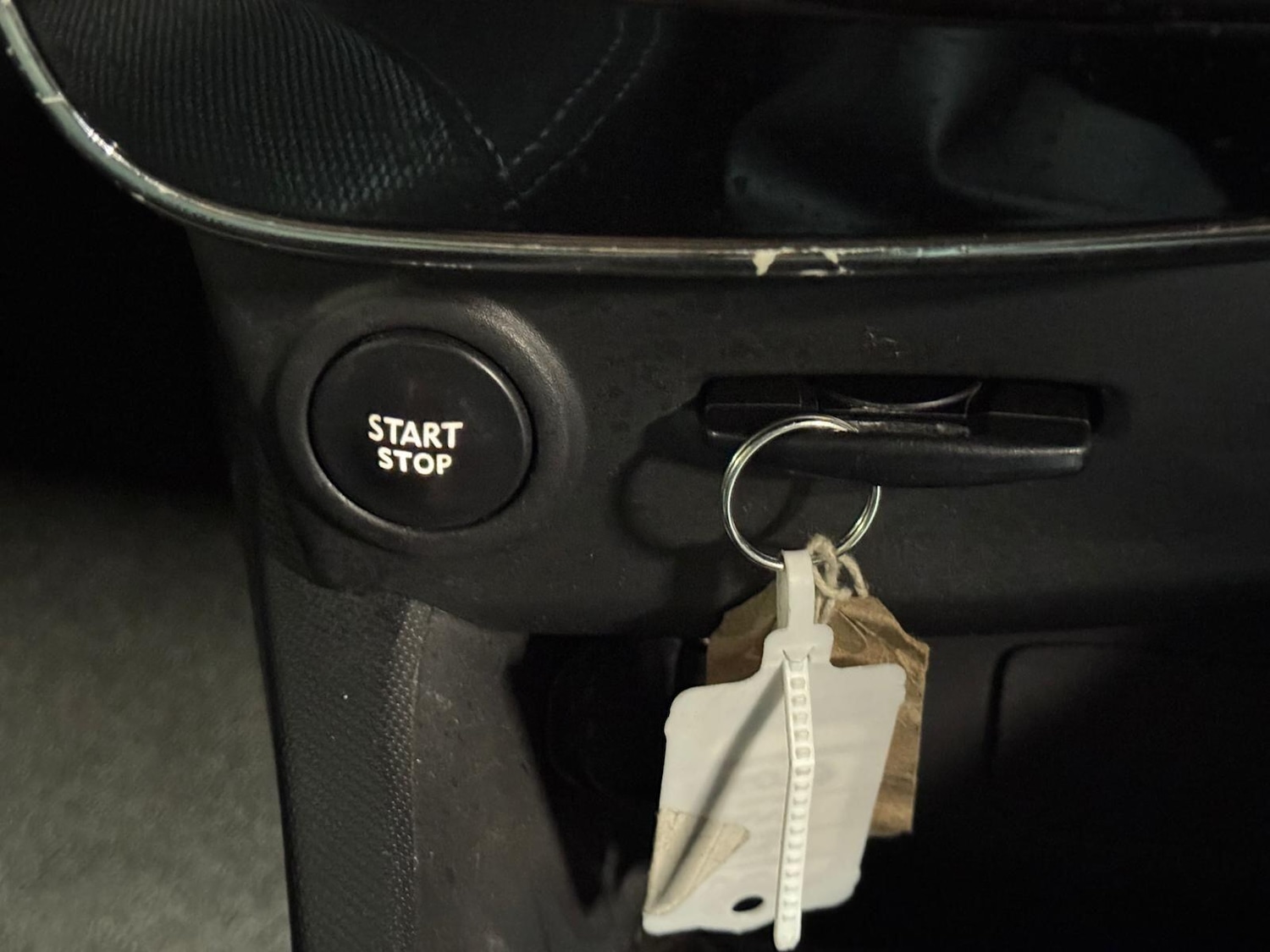 Used Renault Clio 2015 for sale - 76887152: Photo 36