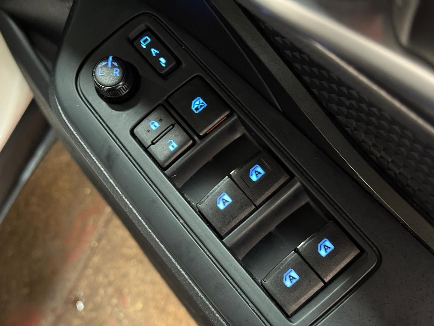 Used Toyota C-HR 2019 for sale - 77156072: Photo 43