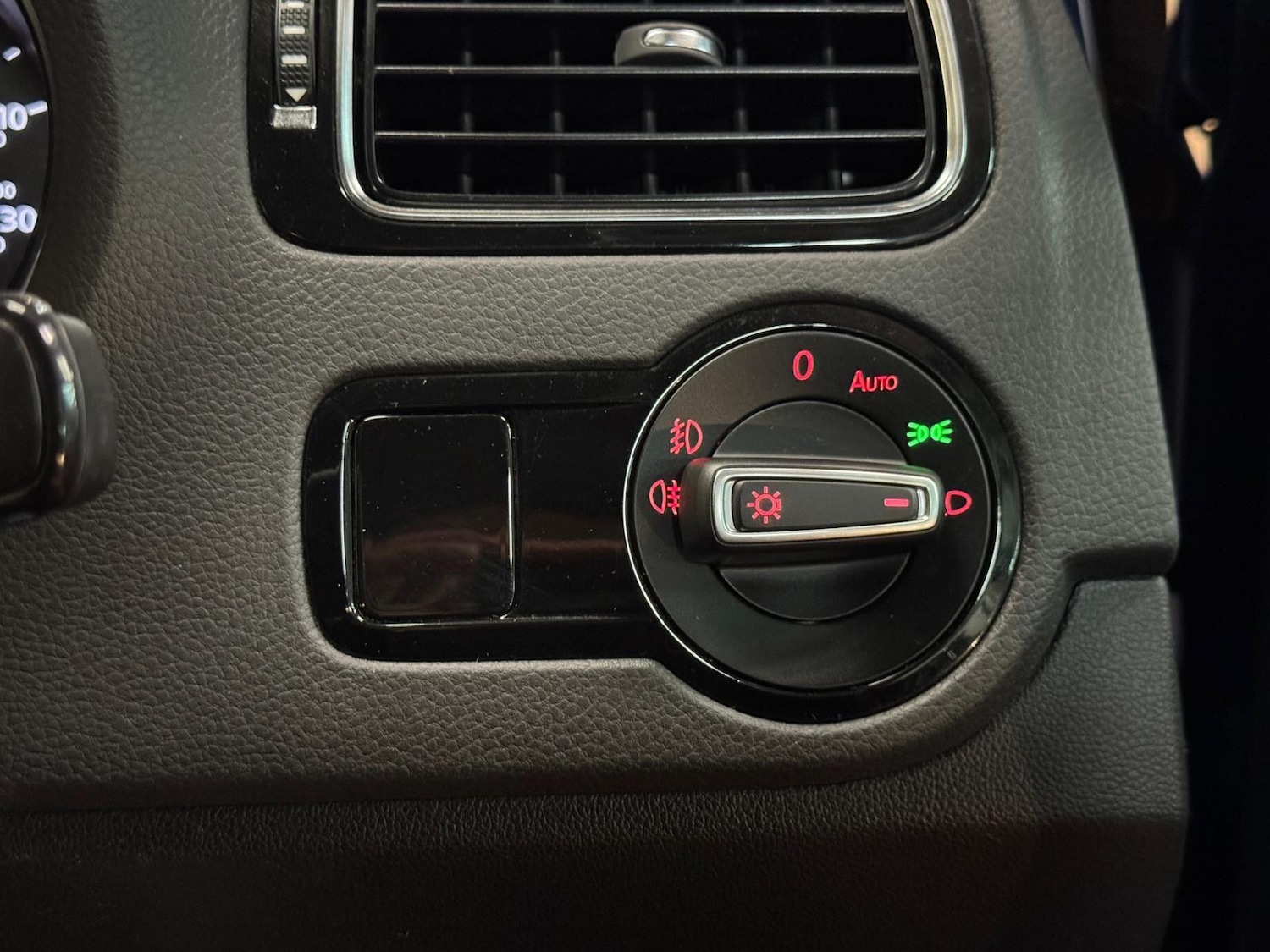 Used Volkswagen Polo for sale - 77266621: Photo 41