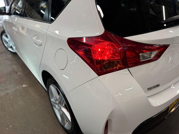 Used Toyota Auris 2013 for sale - 75599936: Photo 10