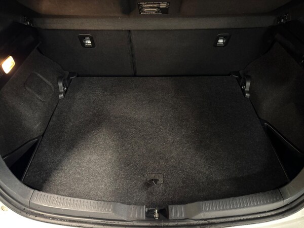 Used Toyota Auris 2013 for sale - 75599936: Photo 14
