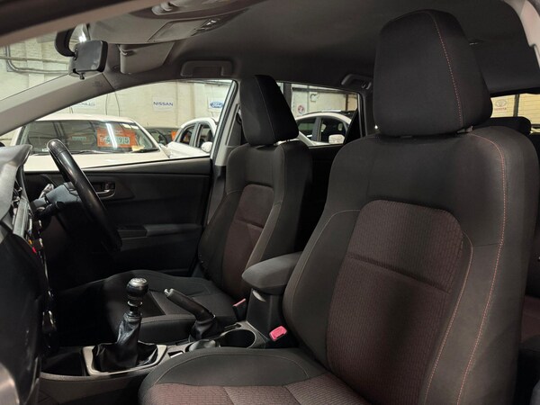 Used Toyota Auris 2013 for sale - 75599936: Photo 18