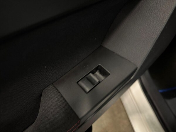 Used Toyota Auris 2013 for sale - 75599936: Photo 41