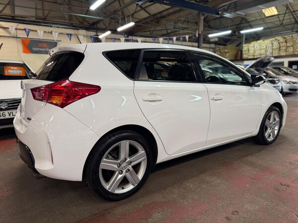 Used Toyota Auris 2013 for sale - 75599936: Photo 6