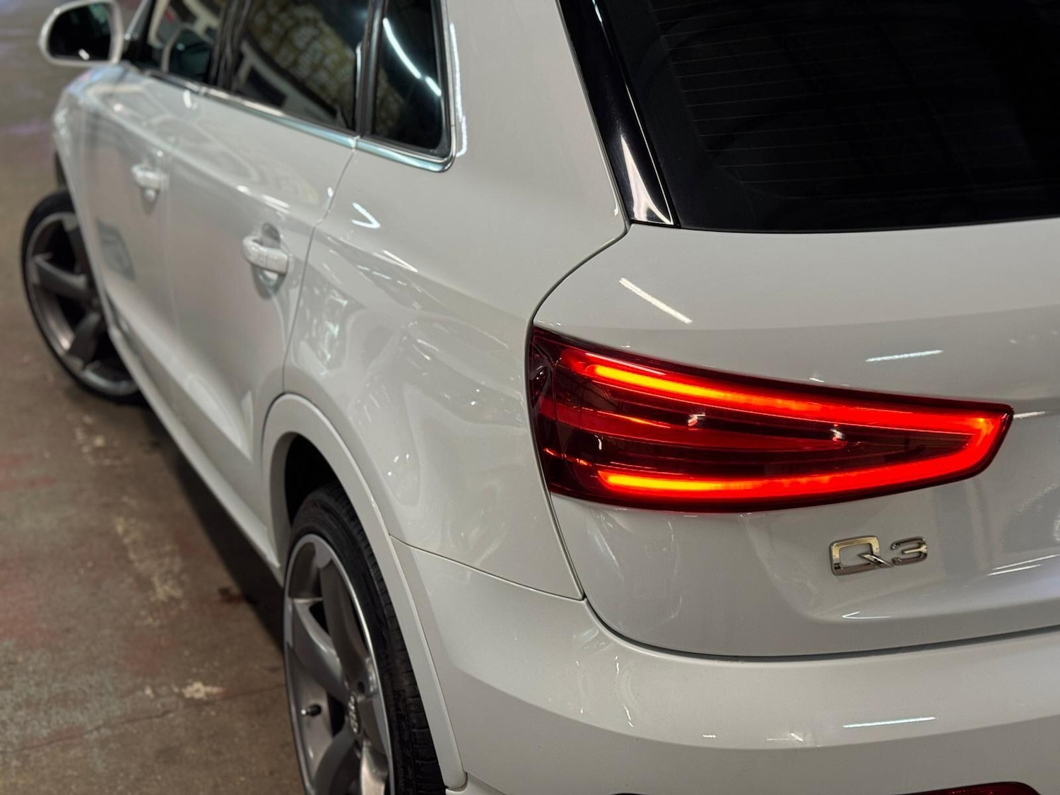 Used Audi Q3 for sale - 76389316: Photo 15