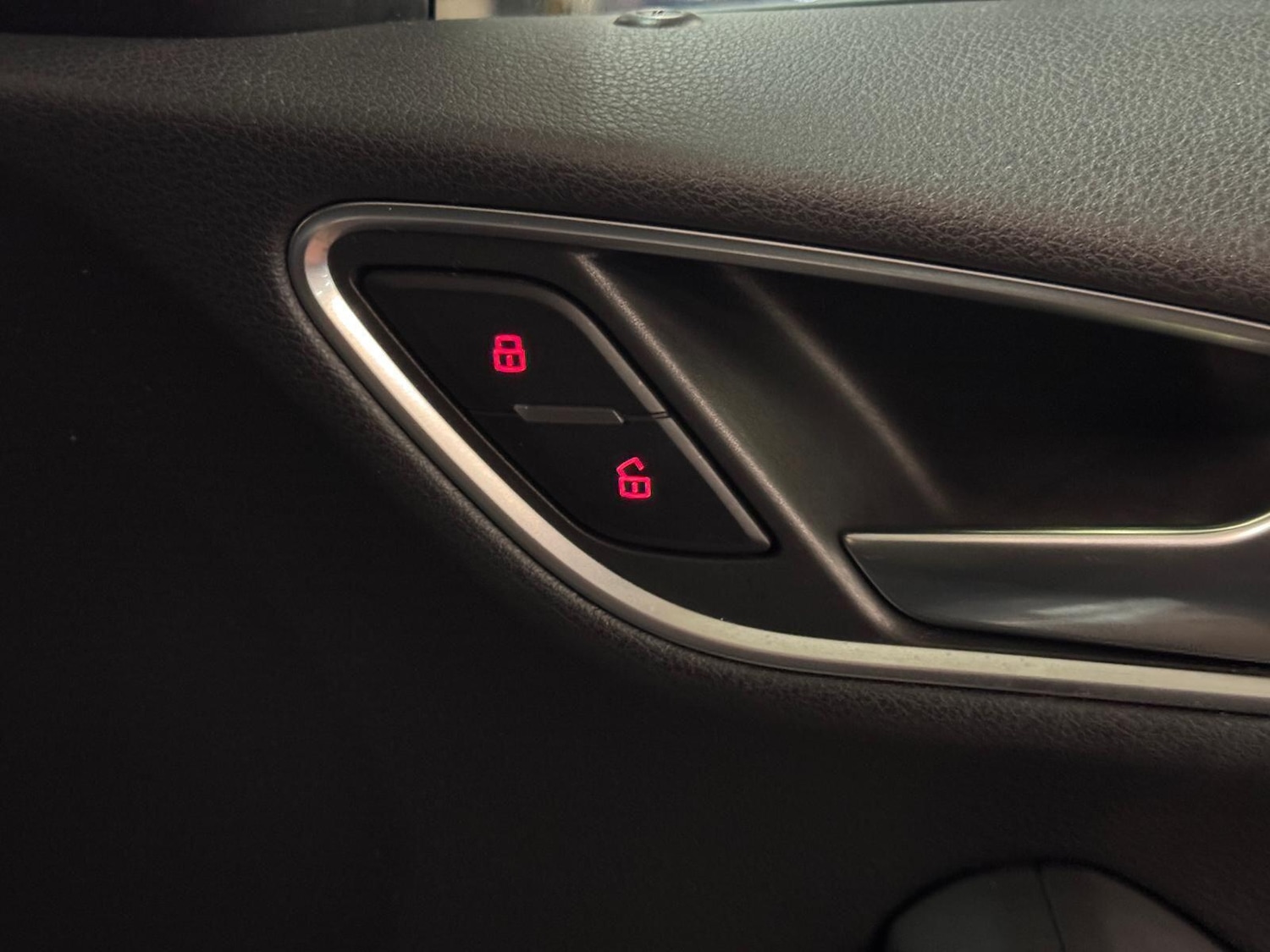 Used Audi Q3 for sale - 76389316: Photo 50