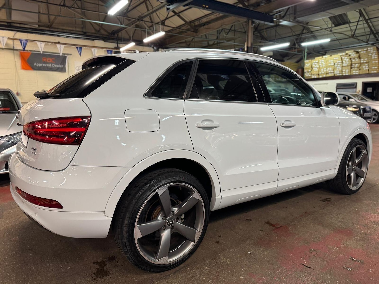 Used Audi Q3 for sale - 76389316: Photo 6