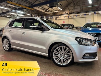 Used Volkswagen Polo 2015 for sale - 78586281: Photo
