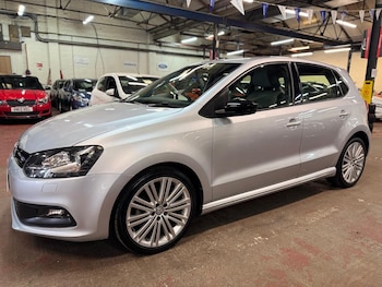 Used Volkswagen Polo 2015 for sale - 78586281: Photo