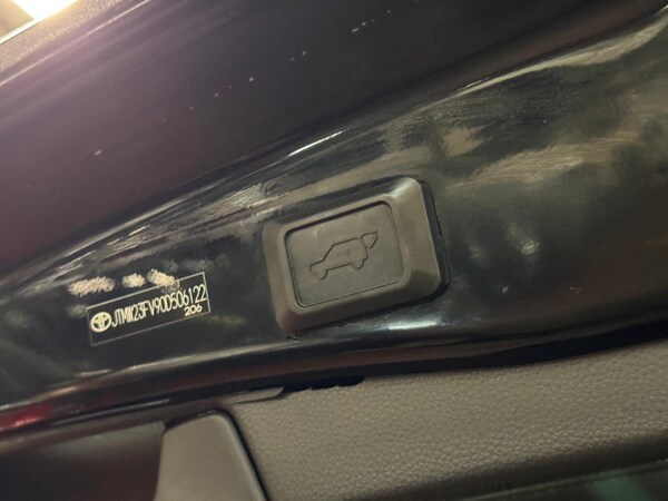 Used Toyota RAV4 2019 for sale - 76167193: Photo 18