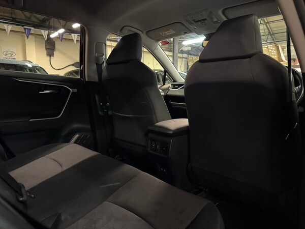 Used Toyota RAV4 2019 for sale - 76167193: Photo 30