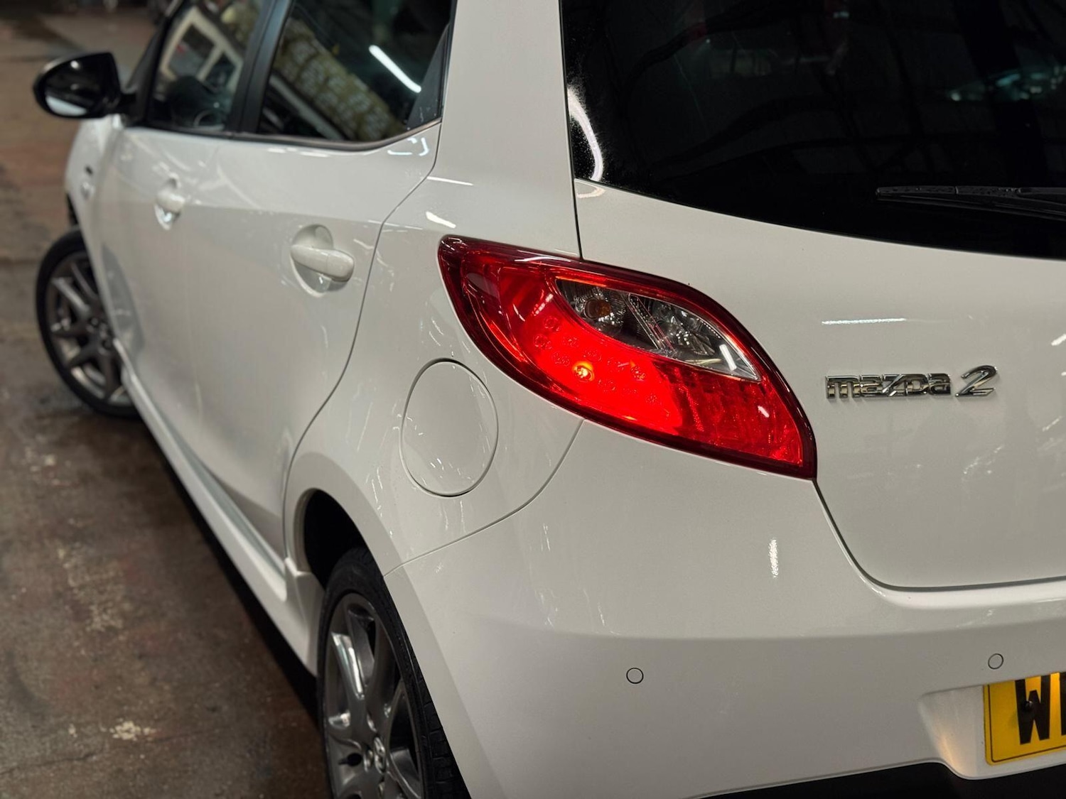 Used Mazda Mazda2 2013 for sale - 77345000: Photo 14