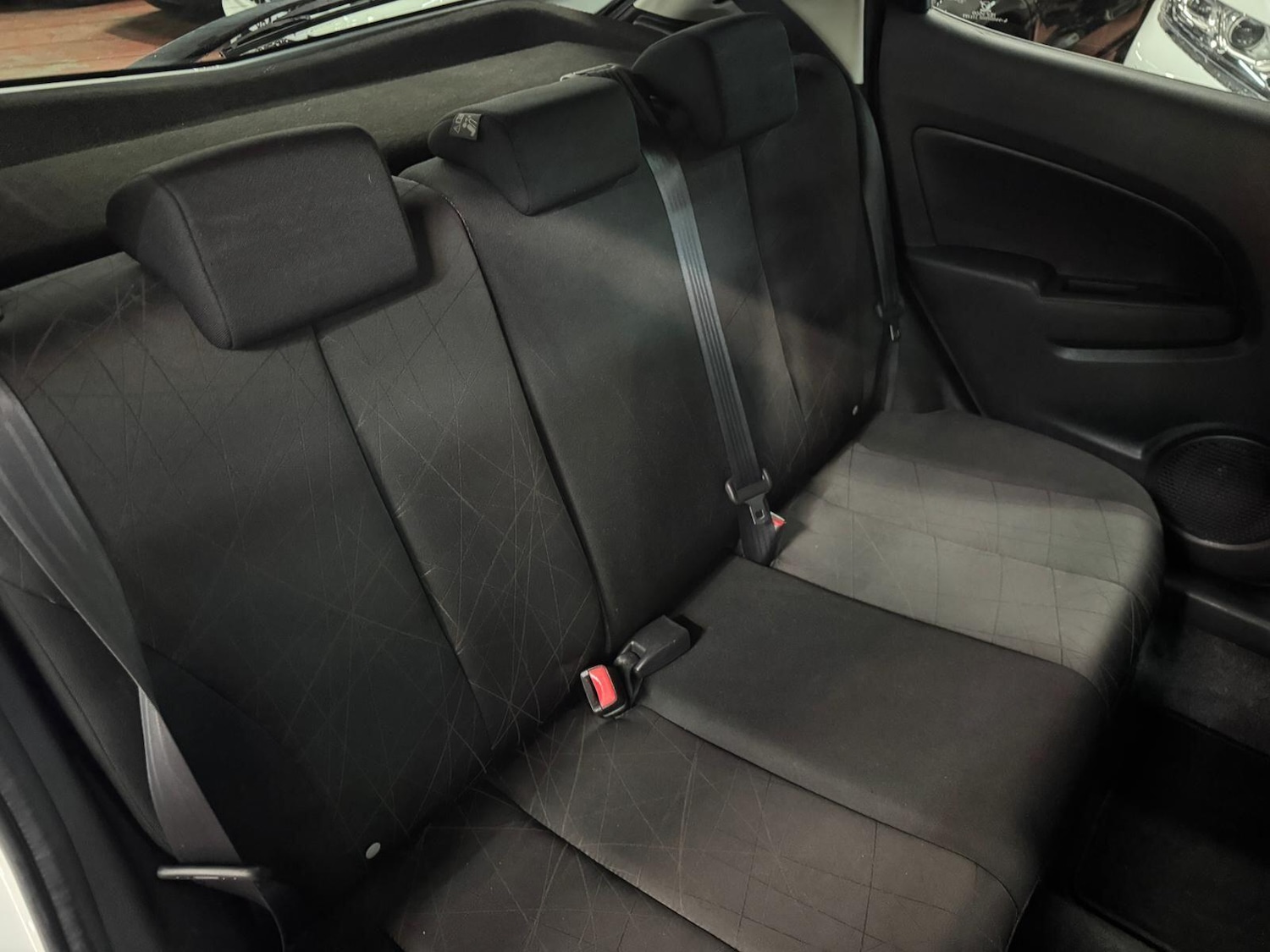 Used Mazda Mazda2 2013 for sale - 77345000: Photo 25