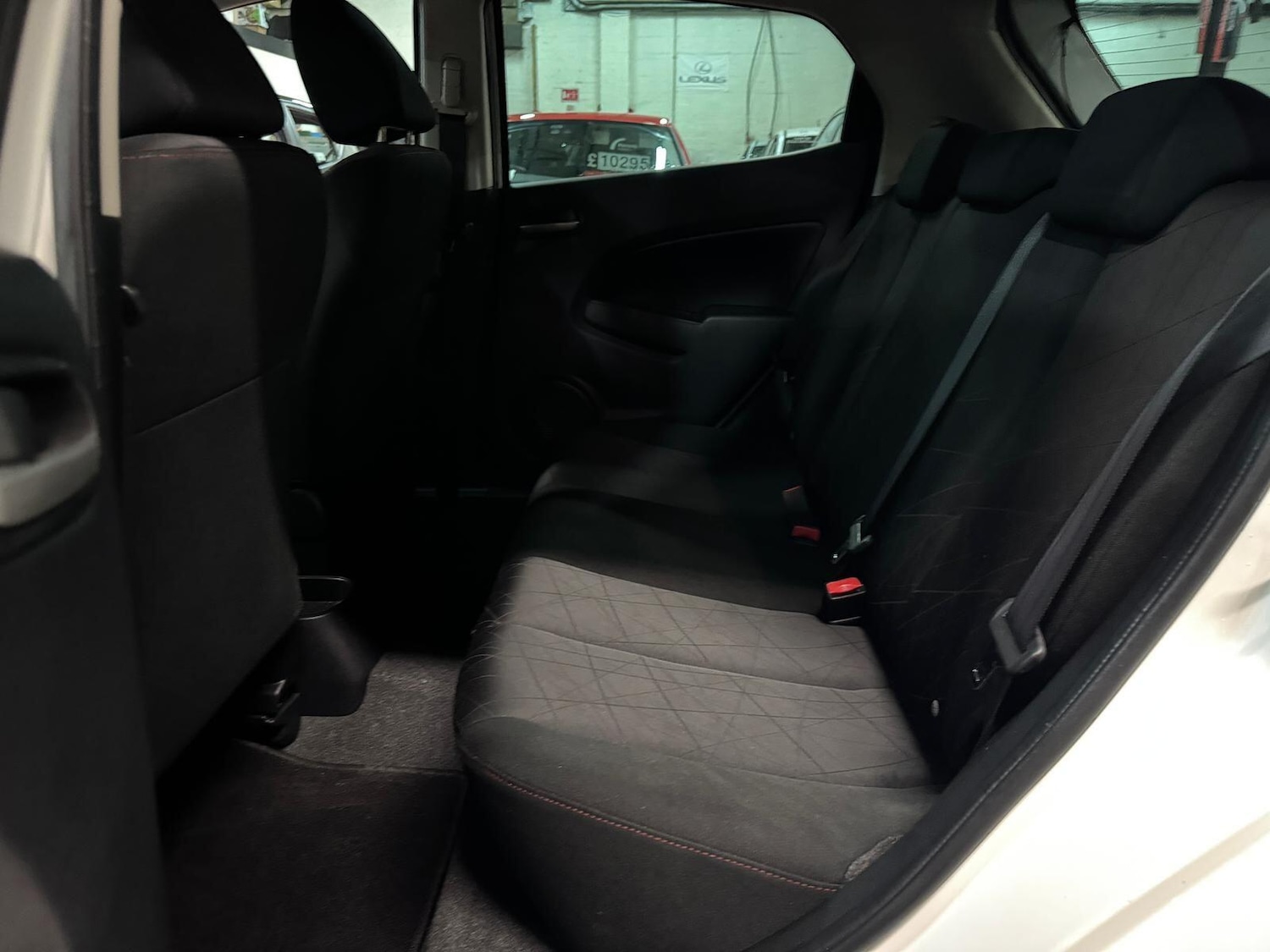 Used Mazda Mazda2 2013 for sale - 77345000: Photo 27