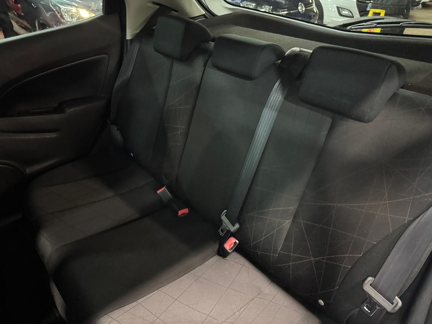 Used Mazda Mazda2 2013 for sale - 77345000: Photo 28