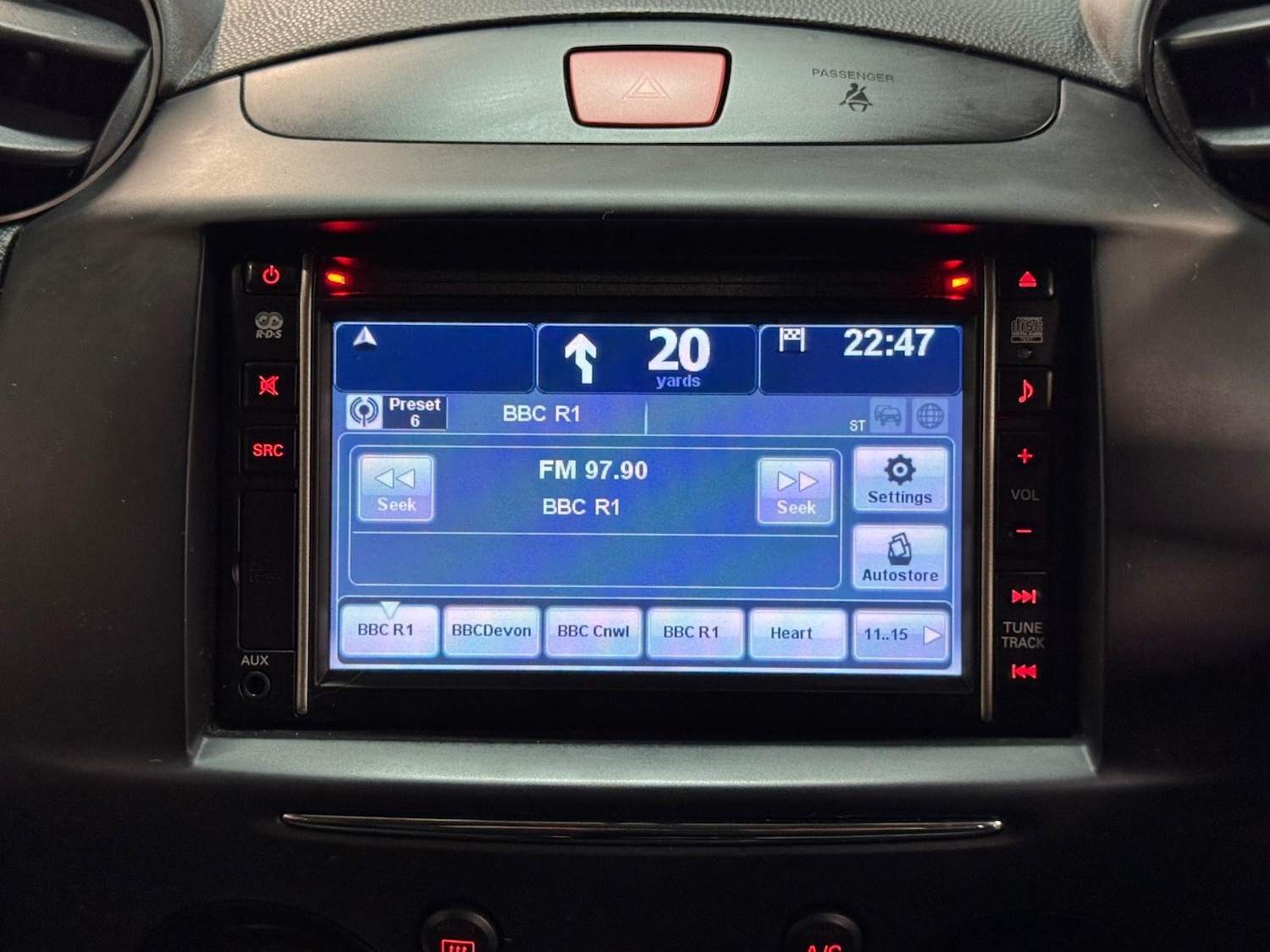 Used Mazda Mazda2 2013 for sale - 77345000: Photo 38