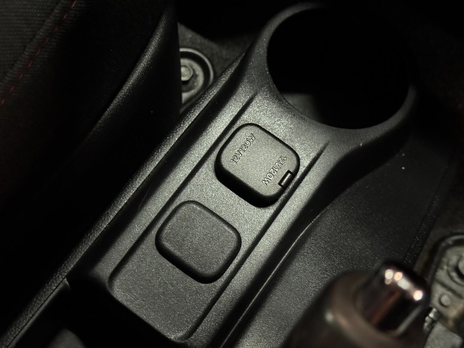 Used Mazda Mazda2 2013 for sale - 77345000: Photo 41