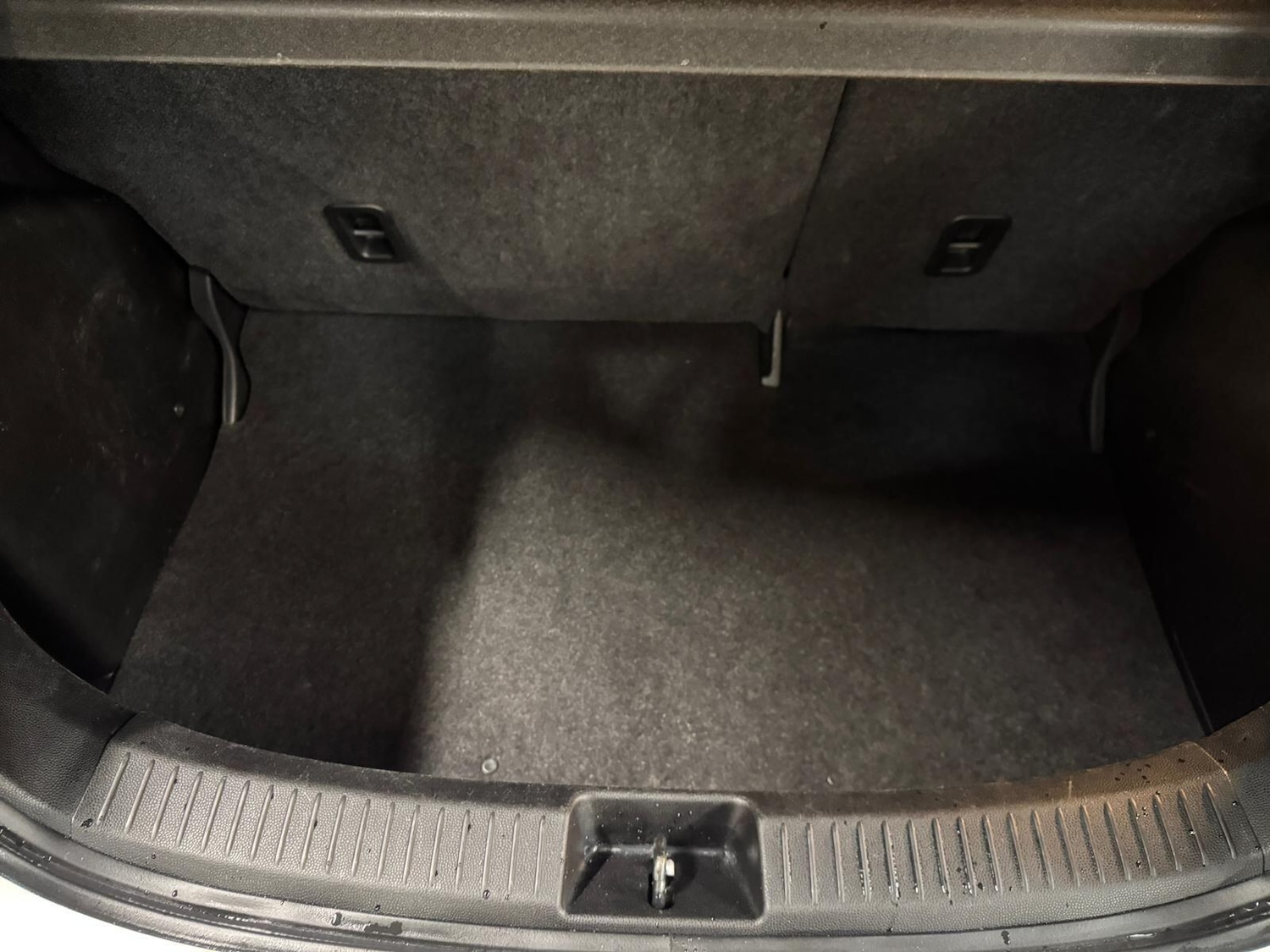 Used Mazda Mazda2 2013 for sale - 77345000: Photo 42