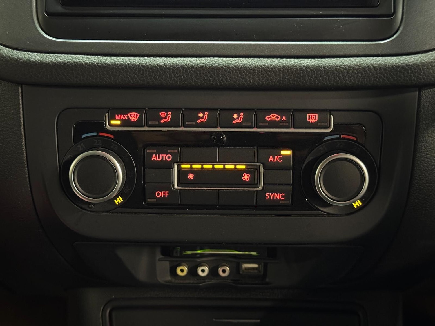 Used Volkswagen Tiguan for sale - 77575012: Photo 45