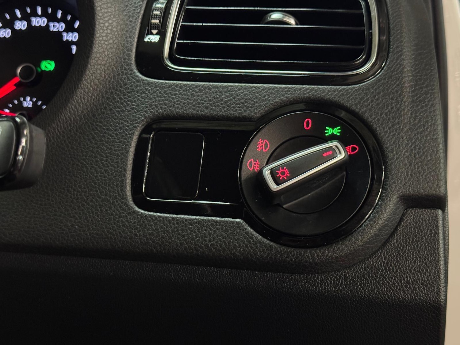 Used Volkswagen Polo for sale - 76620333: Photo 44