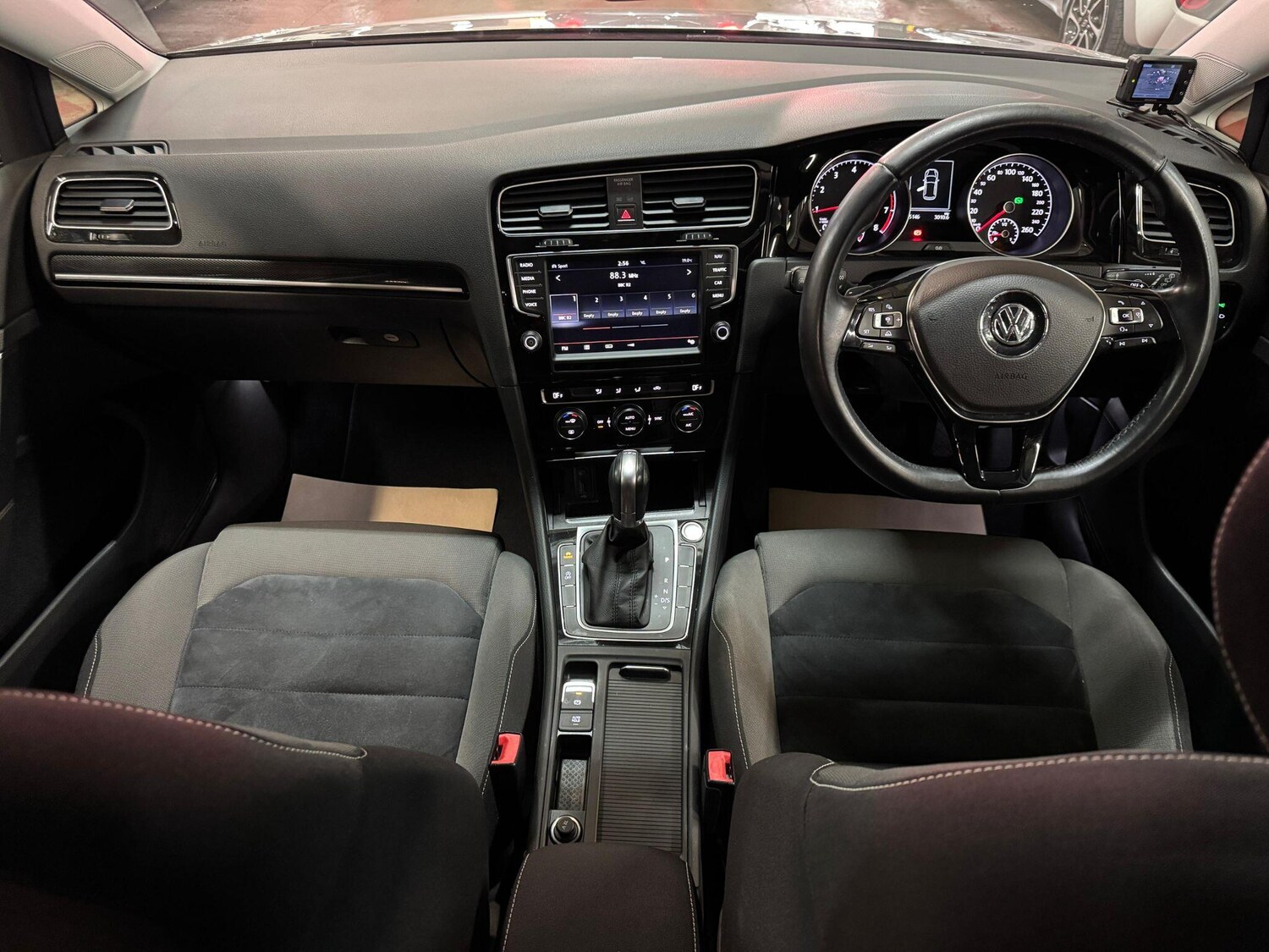 Used Volkswagen Golf for sale - 76189338: Photo 35