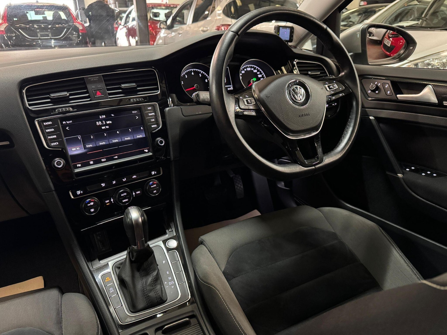 Used Volkswagen Golf for sale - 76189338: Photo 36