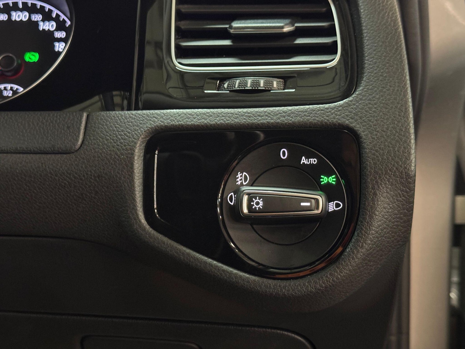 Used Volkswagen Golf for sale - 76189338: Photo 40