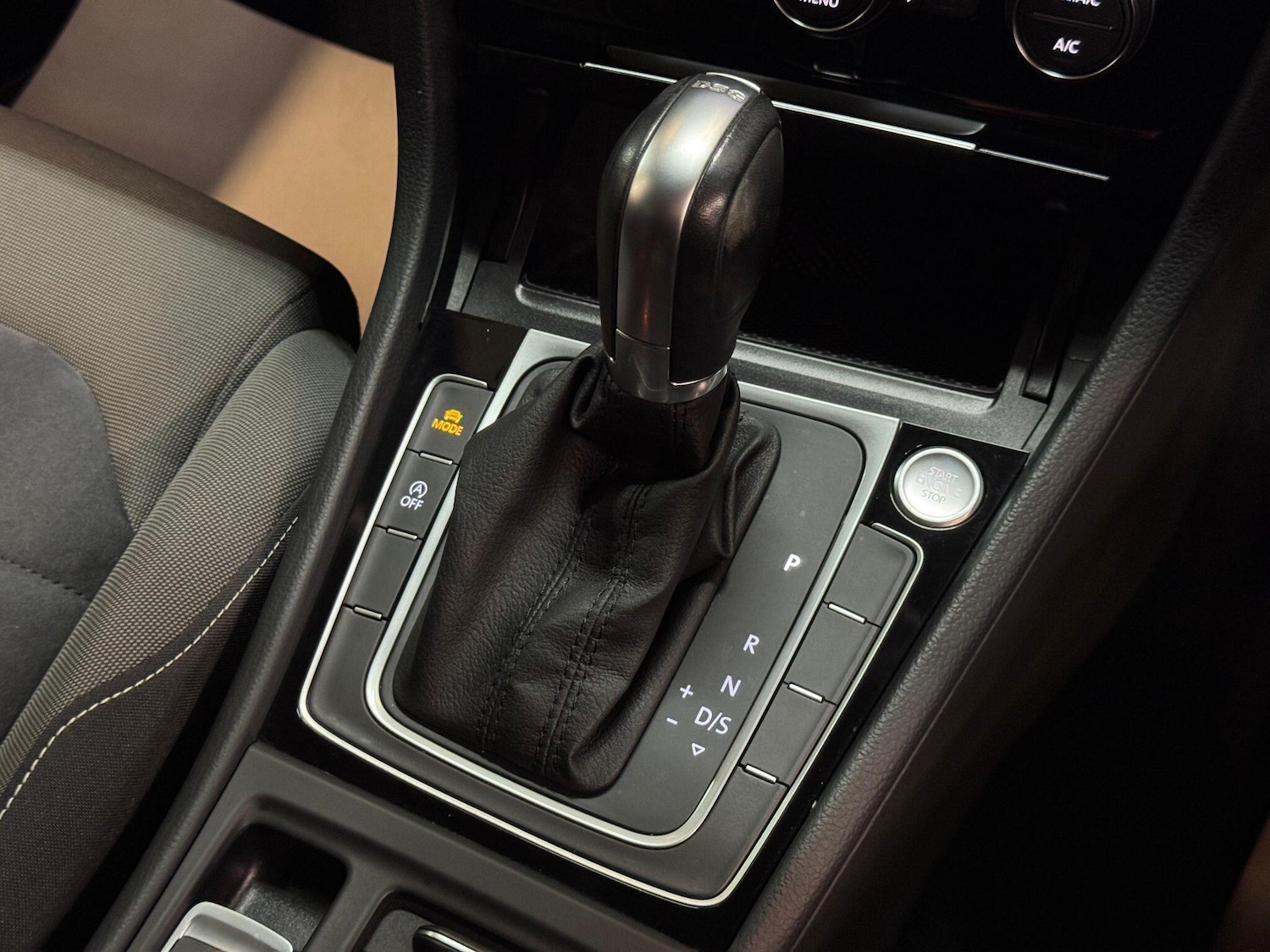 Used Volkswagen Golf for sale - 76189338: Photo 49