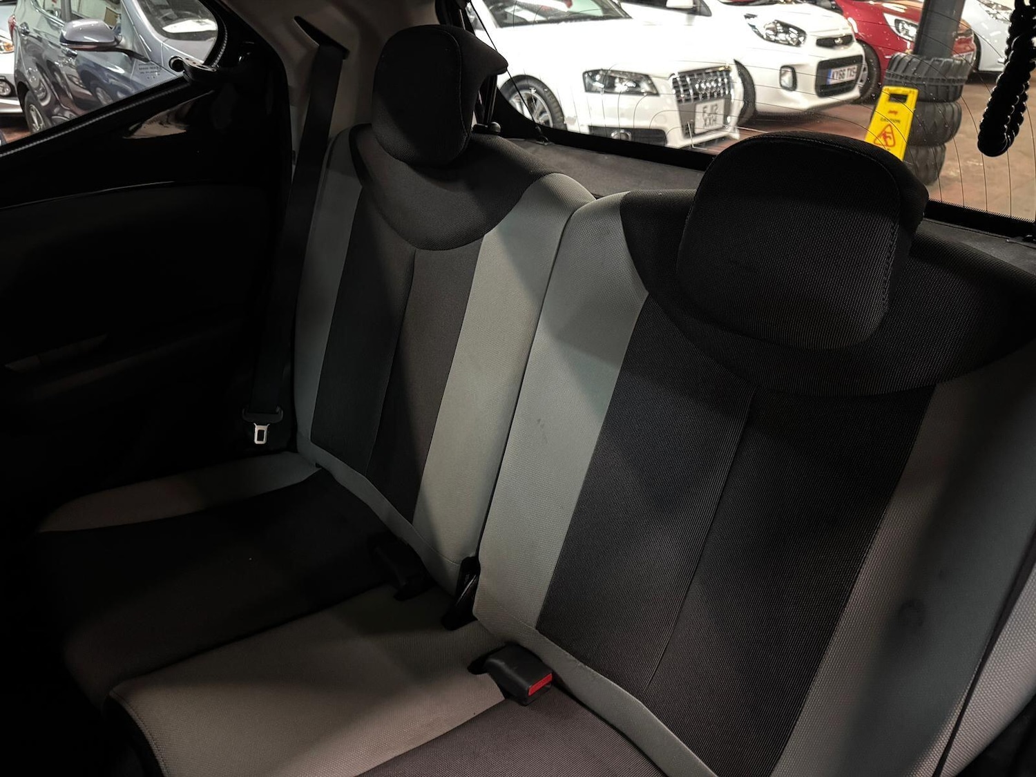 Used Toyota AYGO 2015 for sale - 77120799: Photo 27