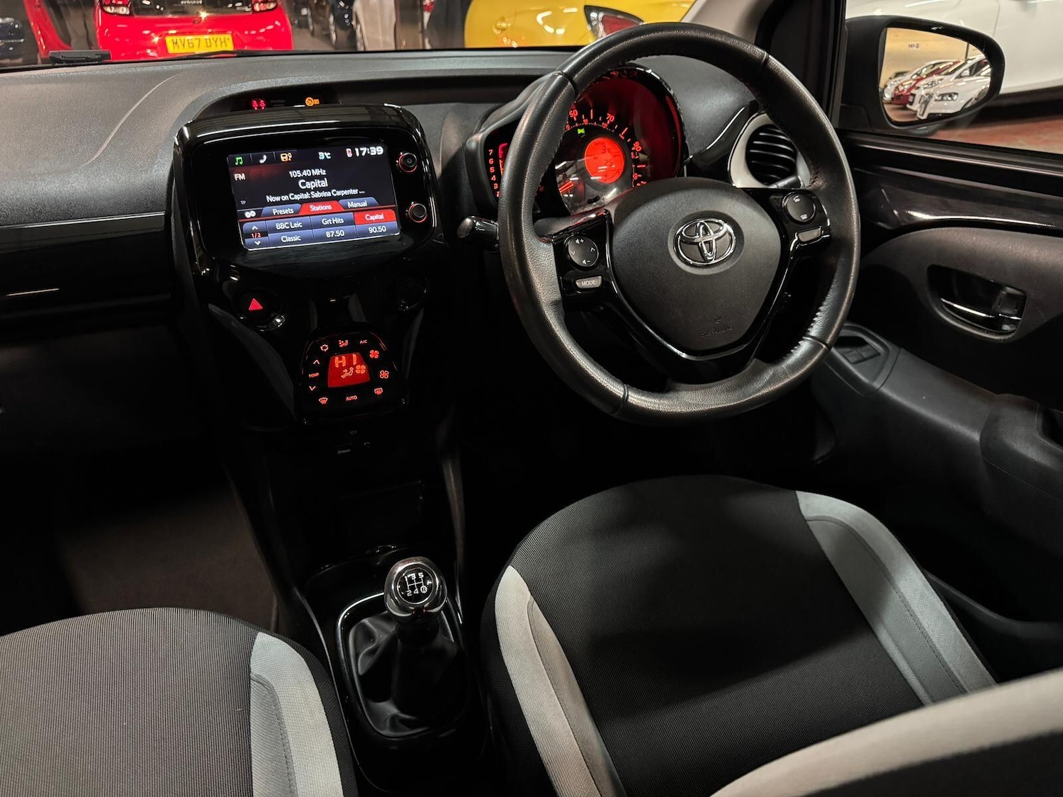 Used Toyota AYGO 2015 for sale - 77120799: Photo 31