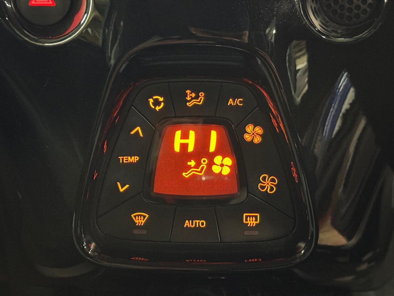 Used Toyota AYGO 2015 for sale - 77120799: Photo 43