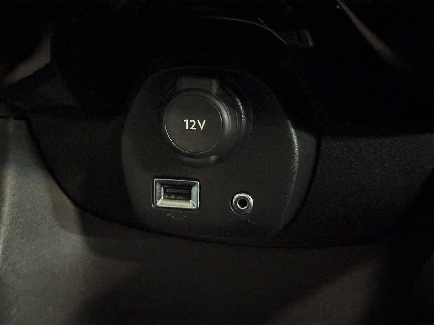 Used Toyota AYGO 2015 for sale - 77120799: Photo 44