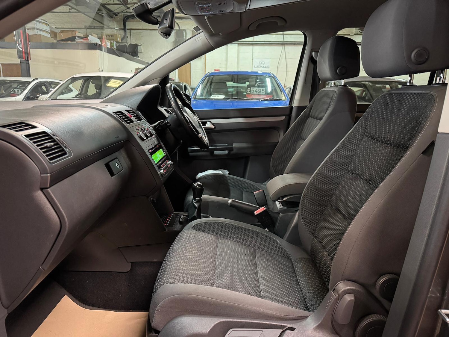 Used Volkswagen Touran 2015 for sale - 77109764: Photo 23