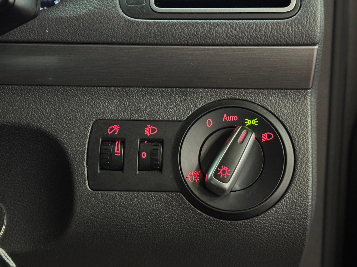 Used Volkswagen Touran 2015 for sale - 77109764: Photo 44