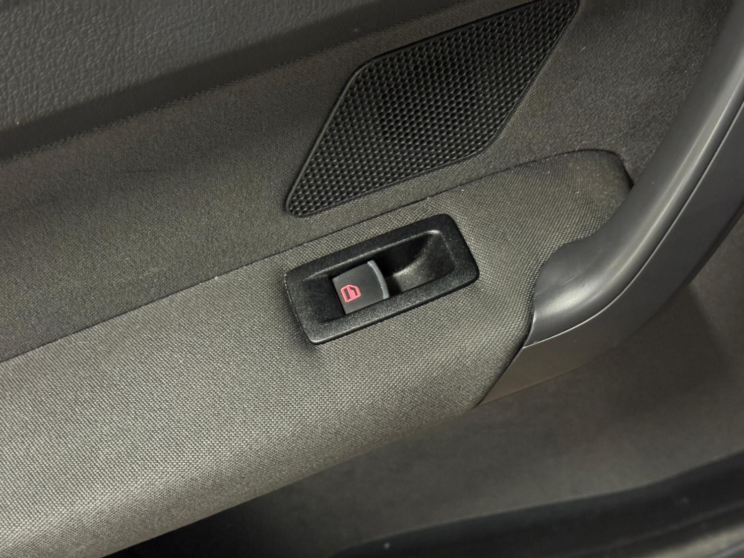 Used Volkswagen Touran 2015 for sale - 77109764: Photo 48