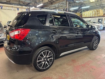 Used Suzuki SX4 S-Cross 2015 for sale - 78318485: Photo