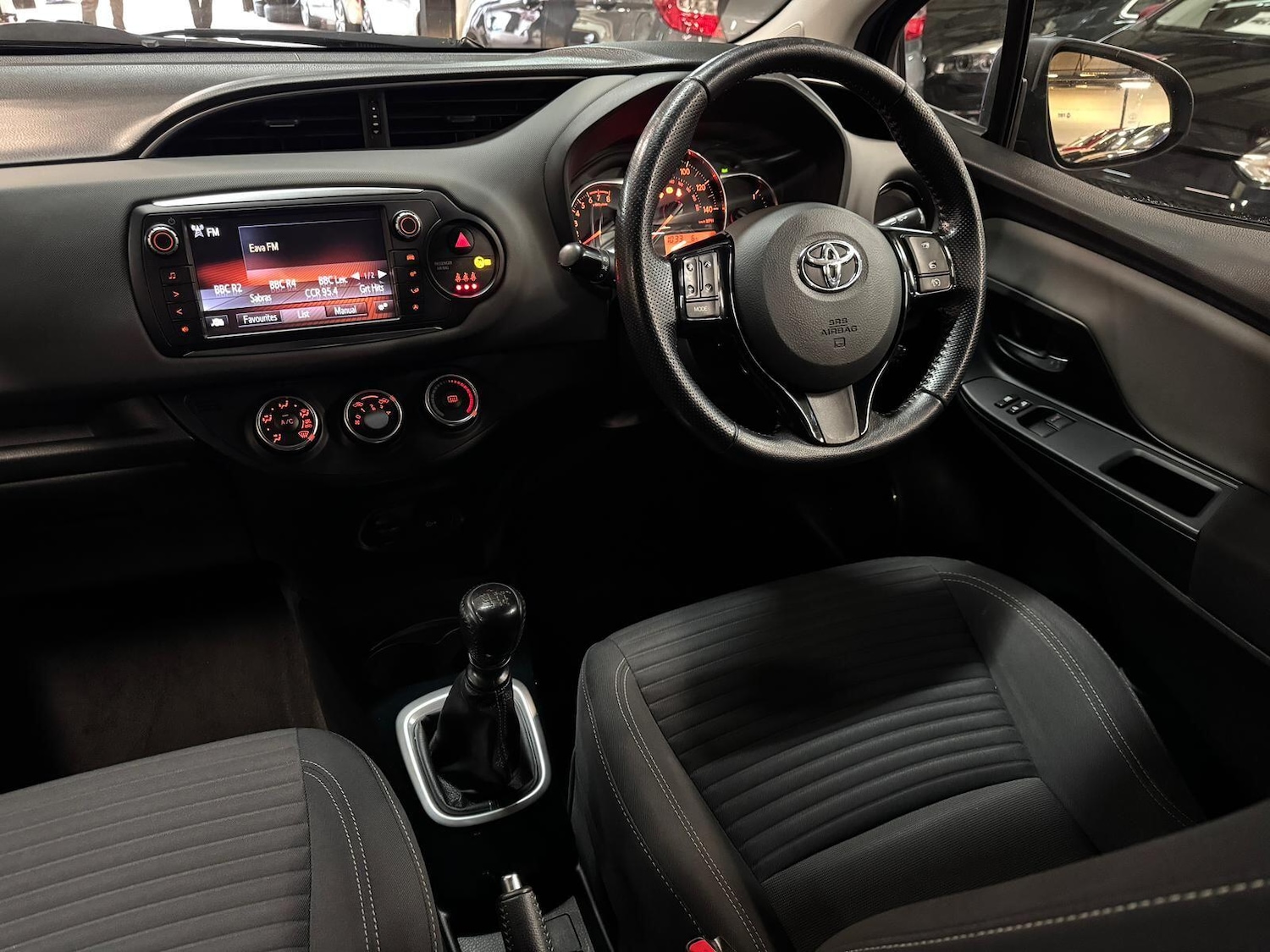 Used Toyota Yaris 2016 for sale - 77377515: Photo 32