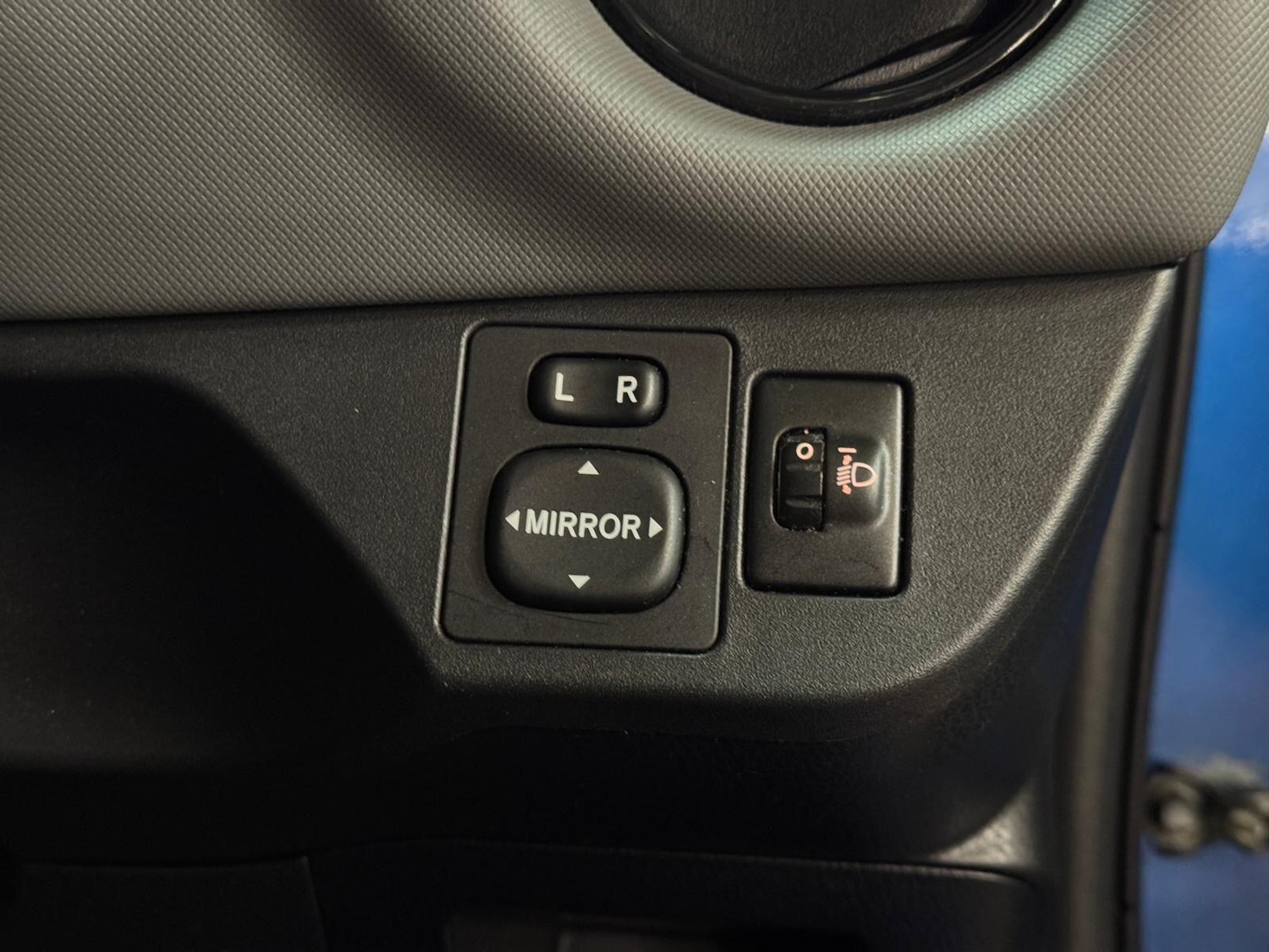 Used Toyota Yaris 2016 for sale - 77377515: Photo 36