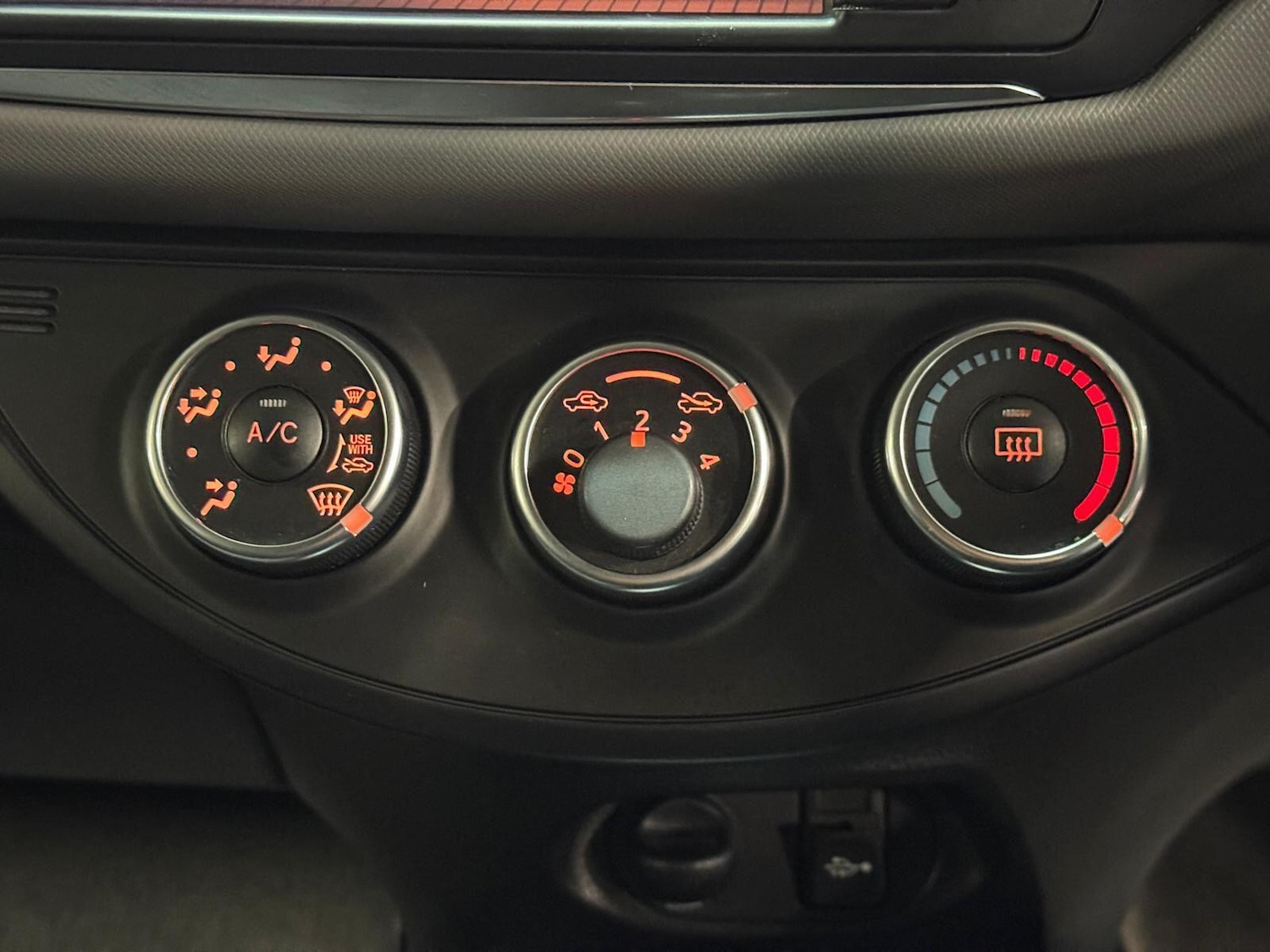 Used Toyota Yaris 2016 for sale - 77377515: Photo 41