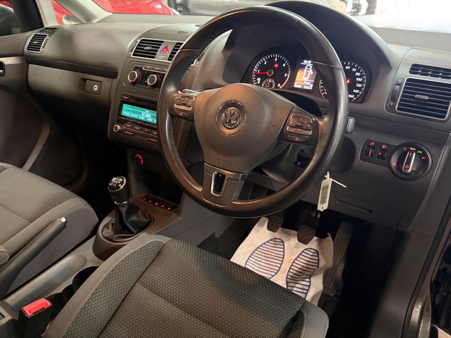 Used Volkswagen Touran 2013 for sale - 77978471: Photo 10