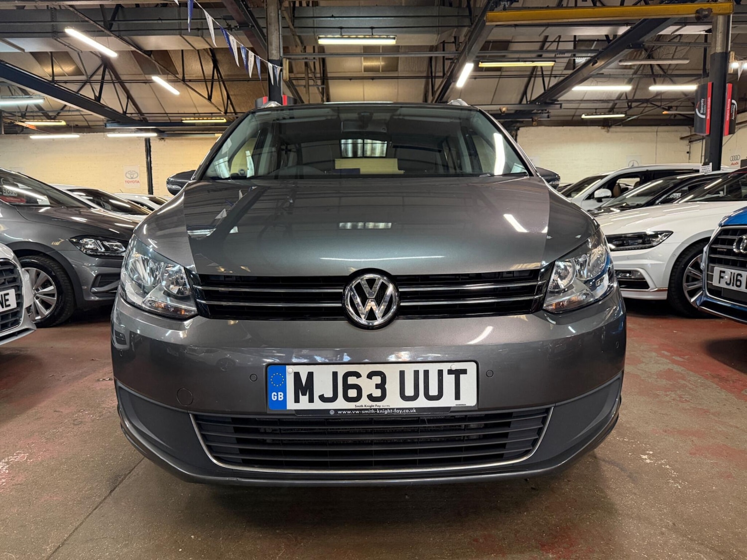 Used Volkswagen Touran 2013 for sale - 77978471: Photo 2