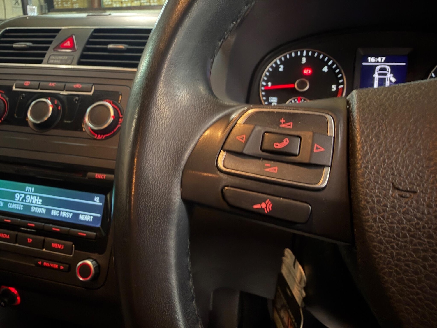 Used Volkswagen Touran 2013 for sale - 77978471: Photo 29