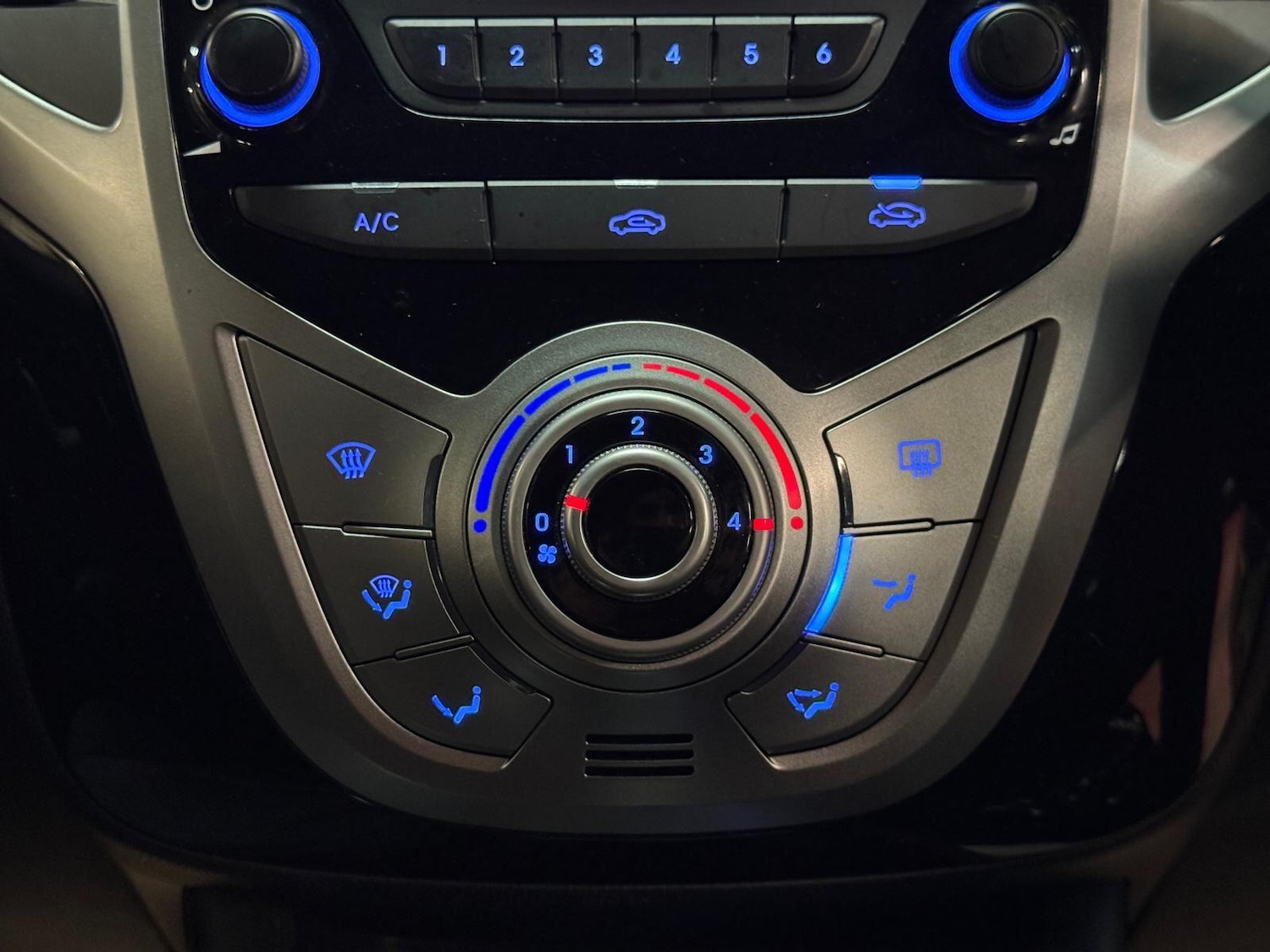 Used Hyundai Ix20 2012 for sale - 76472111: Photo 42