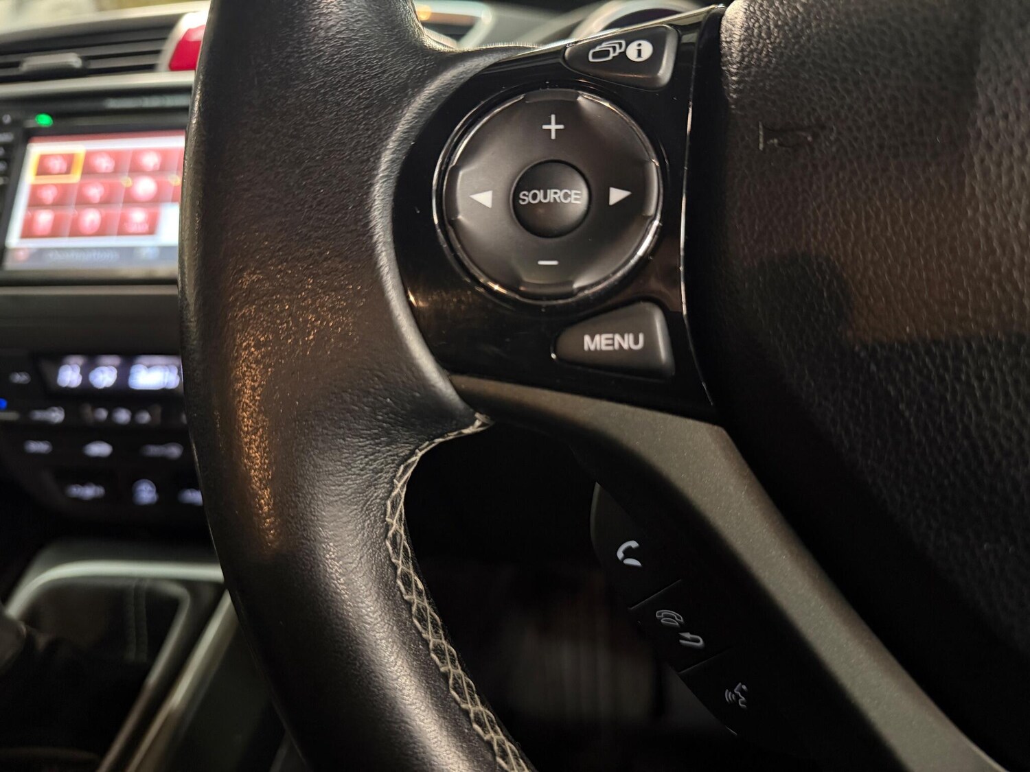 Used Honda Civic 2014 for sale - 76398712: Photo 40